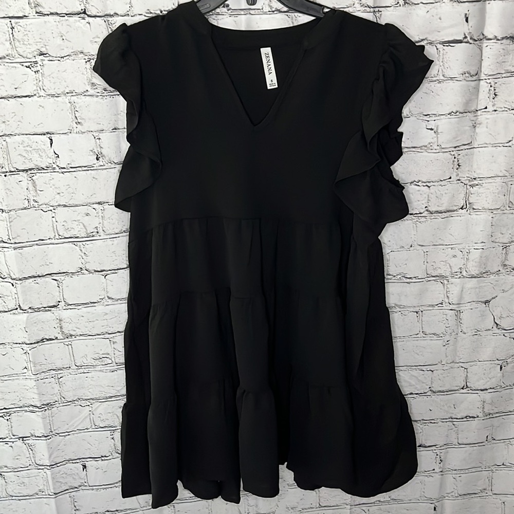 Zenana Black Layered Hem Ruffle Cap Sleeve Blouse - Picture 2 of 5